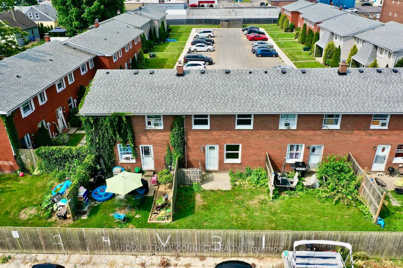 Photo 3 of Unit 13, 14 Orchard Place, Chatham-Kent — HOMEH