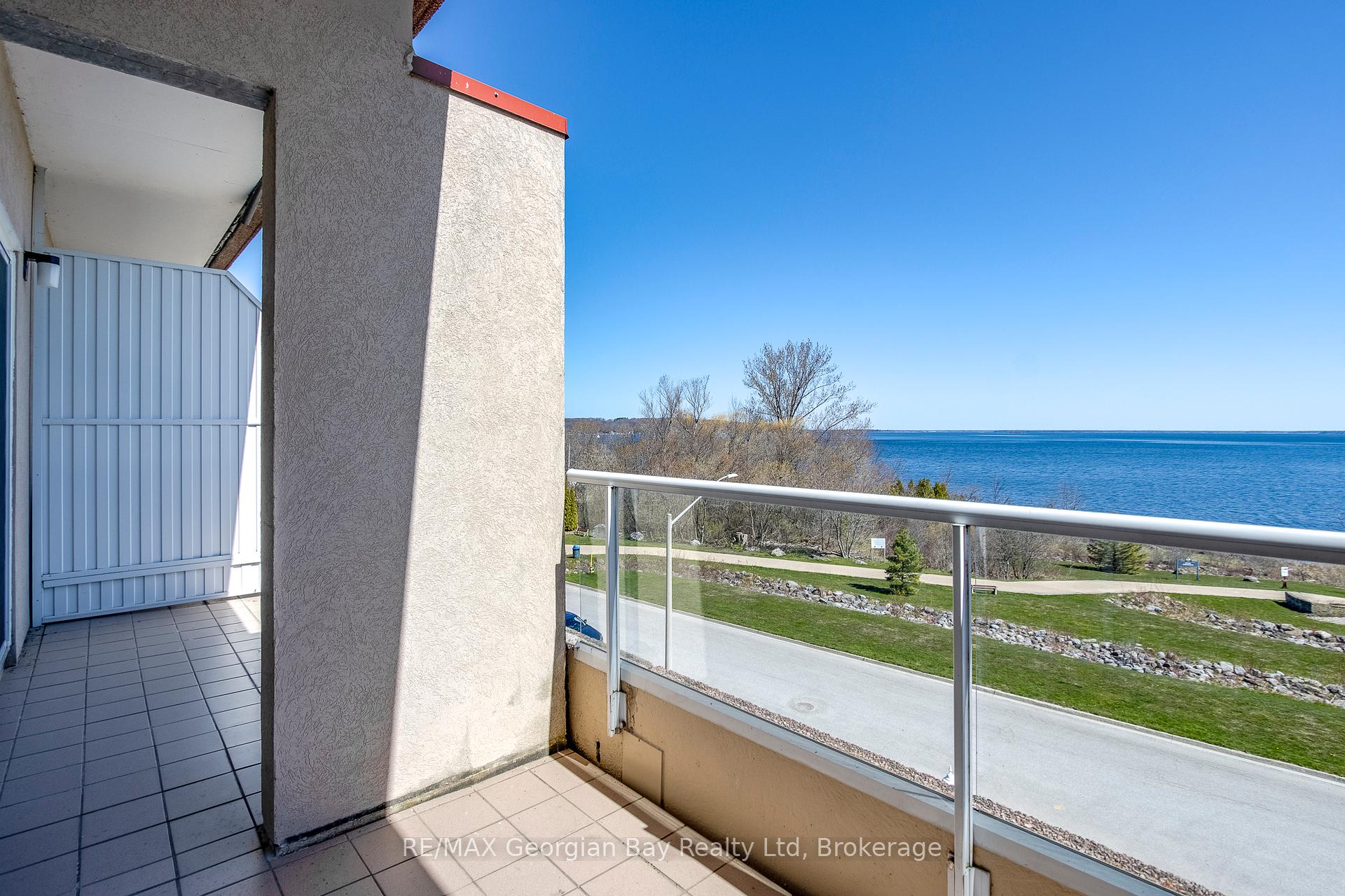 Photo 4 of Unit 406, 280 Aberdeen Boulevard, Midland — HOMEH