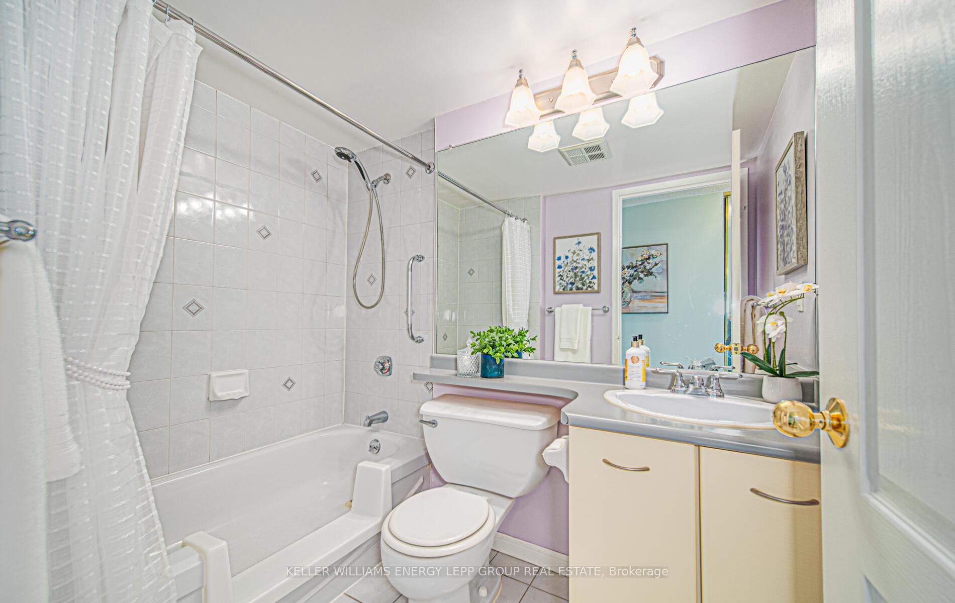 Photo 7 of Unit 1007, 712 Rossland Road E, Whitby, Pringle Creek — HOMEH