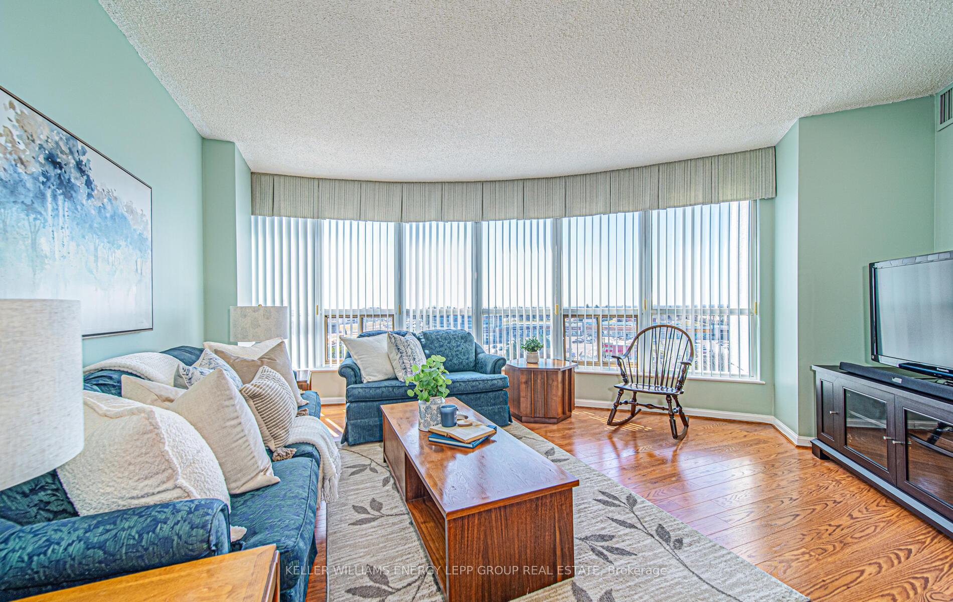 Photo 16 of Unit 1007, 712 Rossland Road E, Whitby, Pringle Creek — HOMEH