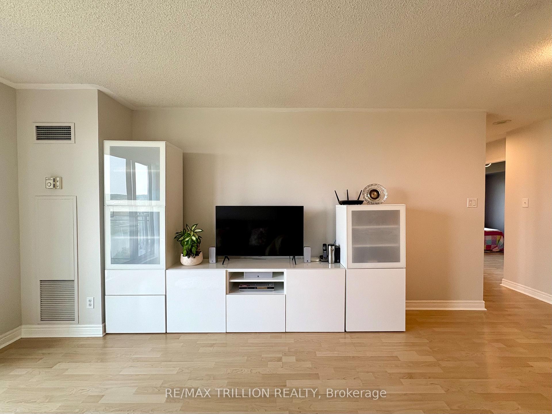 Photo 18 of Unit 1009, 399 South Park Road, Markham, Commerce Valley — HOMEH