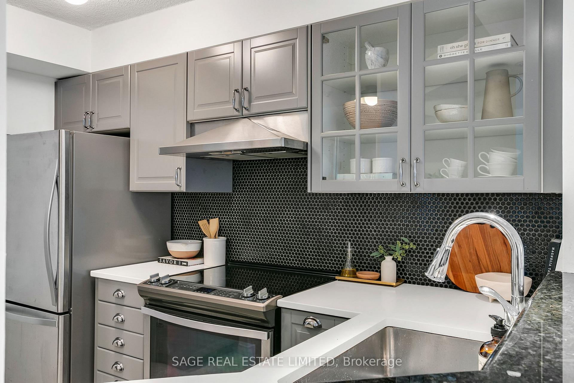 Photo 8 of Unit 912, 24 Wellesley Street W, Toronto, Bay Street Corridor — HOMEH
