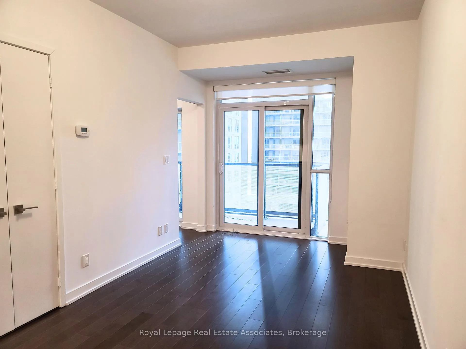 Photo 10 of Unit 1103, 30 Ordnance Street, Toronto, Niagara — HOMEH