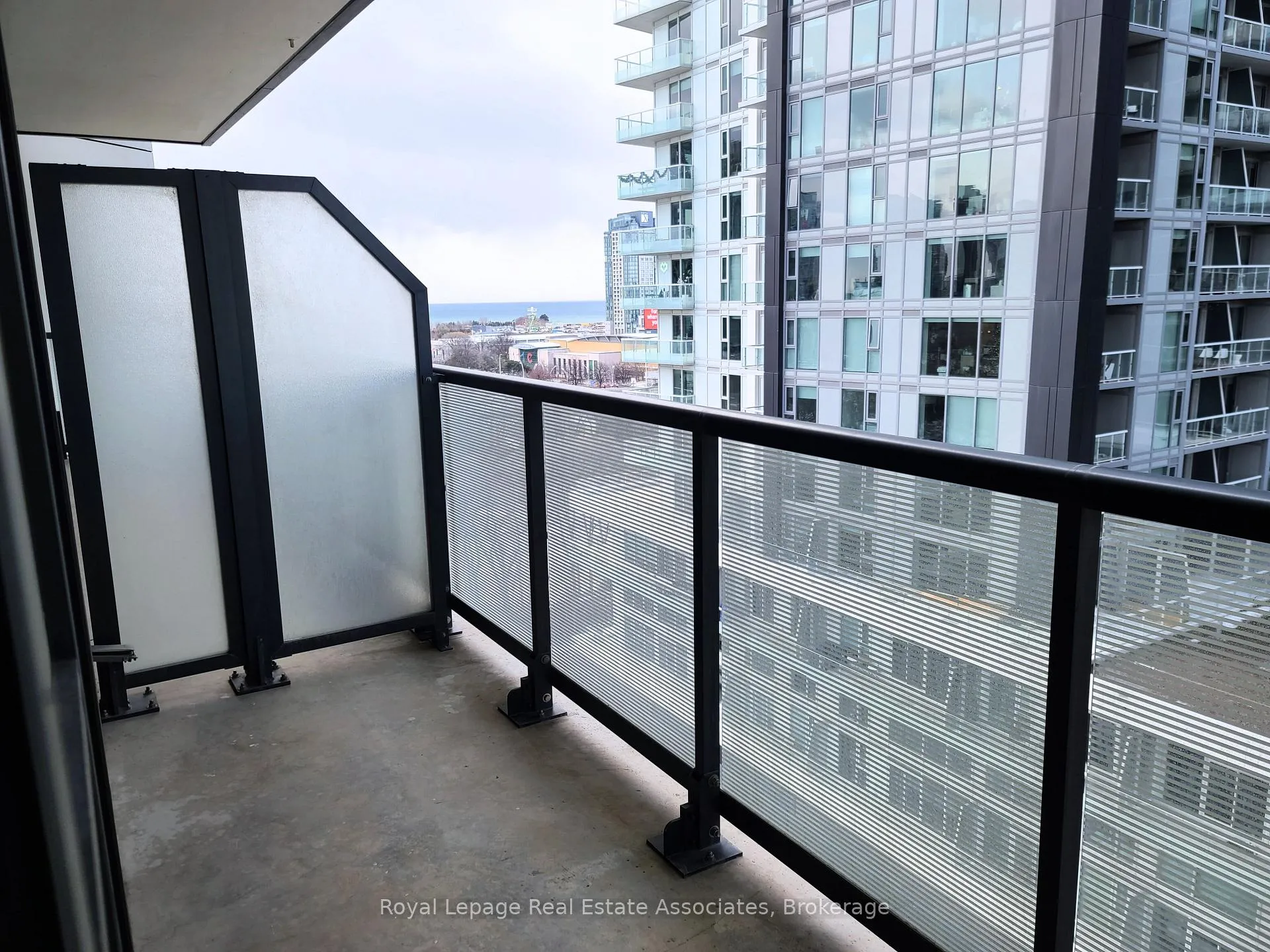 Photo 16 of Unit 1103, 30 Ordnance Street, Toronto, Niagara — HOMEH