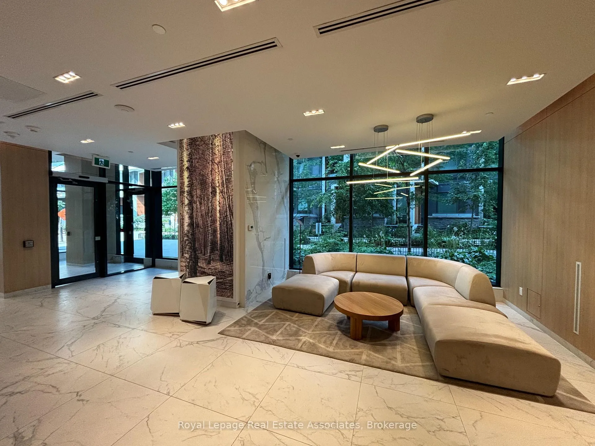 Photo 18 of Unit 1103, 30 Ordnance Street, Toronto, Niagara — HOMEH