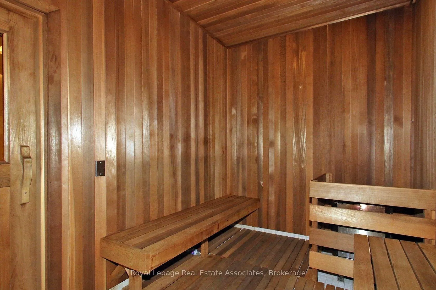 Photo 21 of Unit 1103, 30 Ordnance Street, Toronto, Niagara — HOMEH