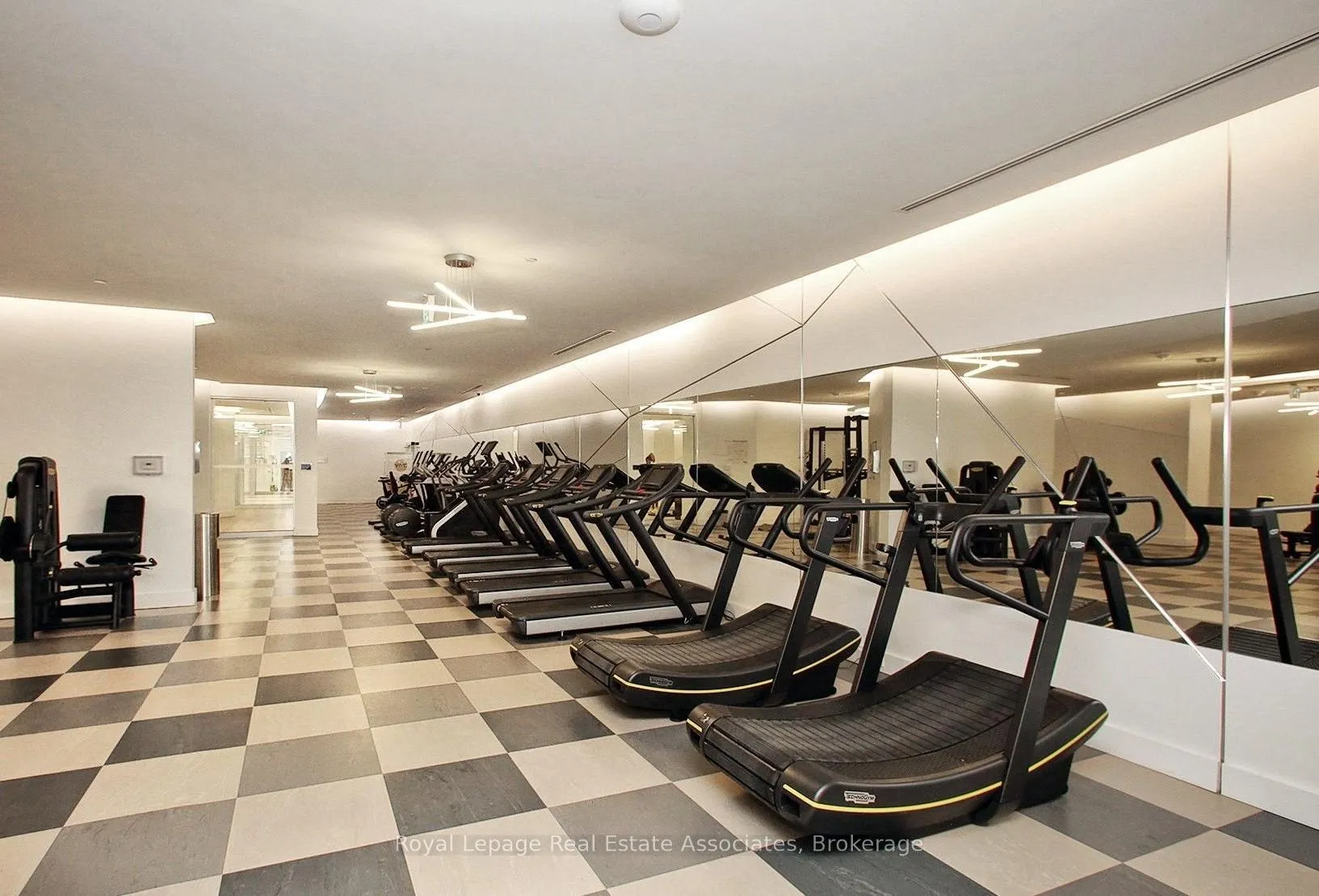 Photo 22 of Unit 1103, 30 Ordnance Street, Toronto, Niagara — HOMEH