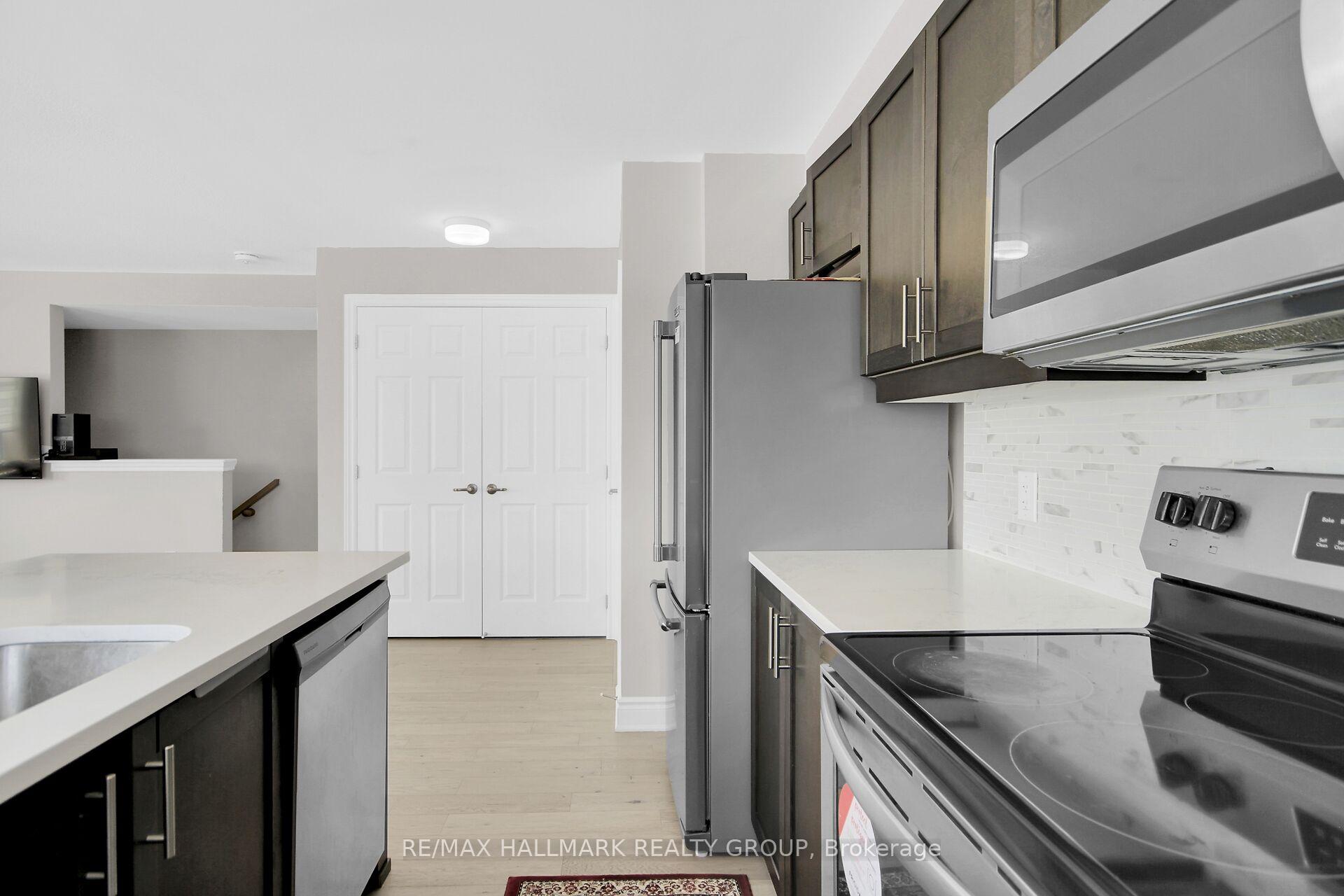 Photo 14 of Unit 71, 199 Anthracite Point, Ottawa, Barrhaven - Heritage Park — HOMEH