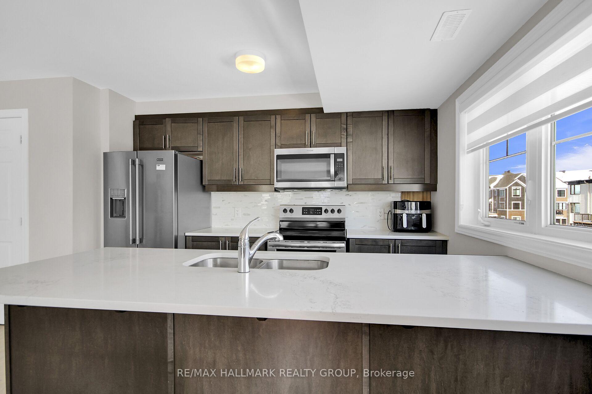 Photo 15 of Unit 71, 199 Anthracite Point, Ottawa, Barrhaven - Heritage Park — HOMEH