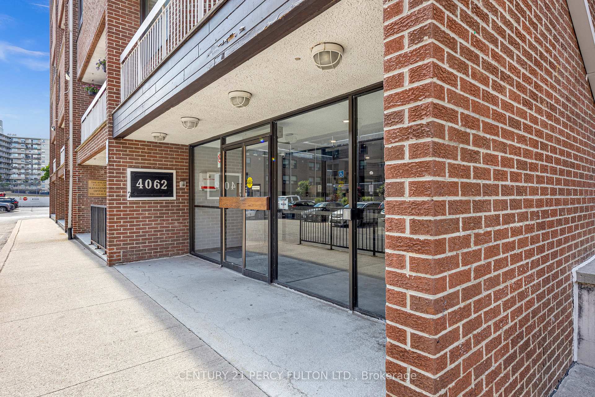 Photo 2 of Unit 204, 4062 Lawrence Avenue E, Scarborough, West Hill — HOMEH