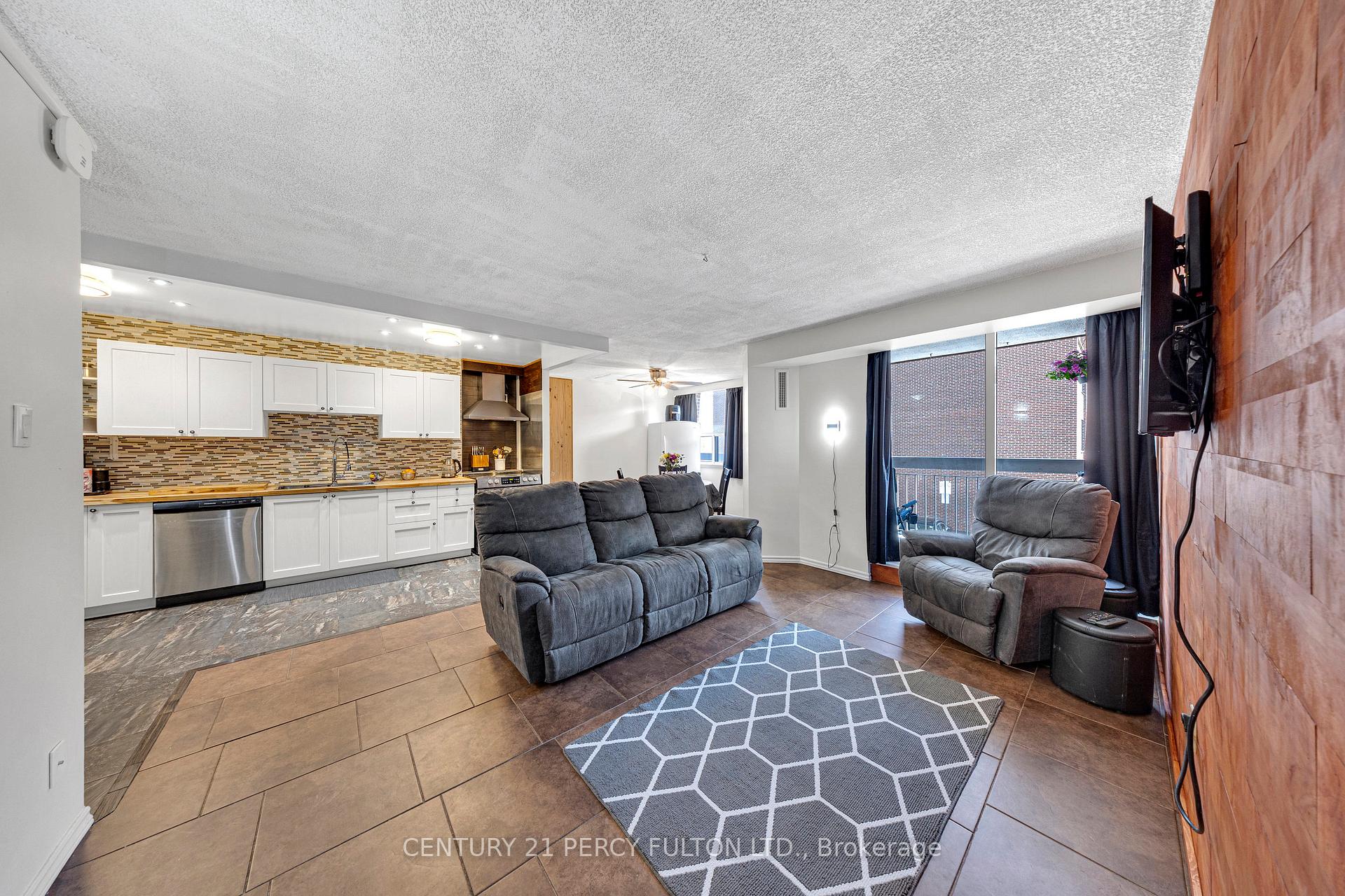 Photo 14 of Unit 204, 4062 Lawrence Avenue E, Scarborough, West Hill — HOMEH