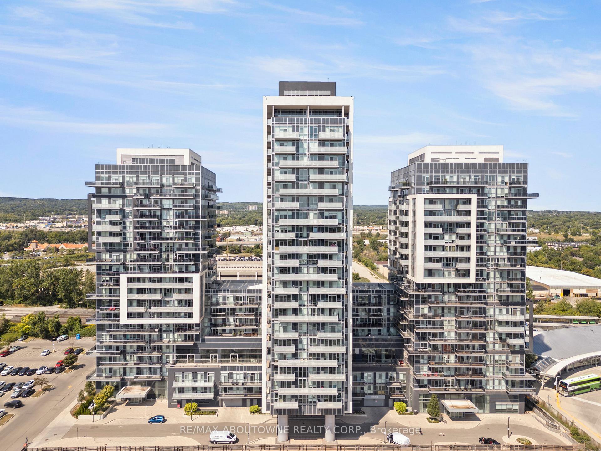 Front of Unit 608, 2087 Fairview Street