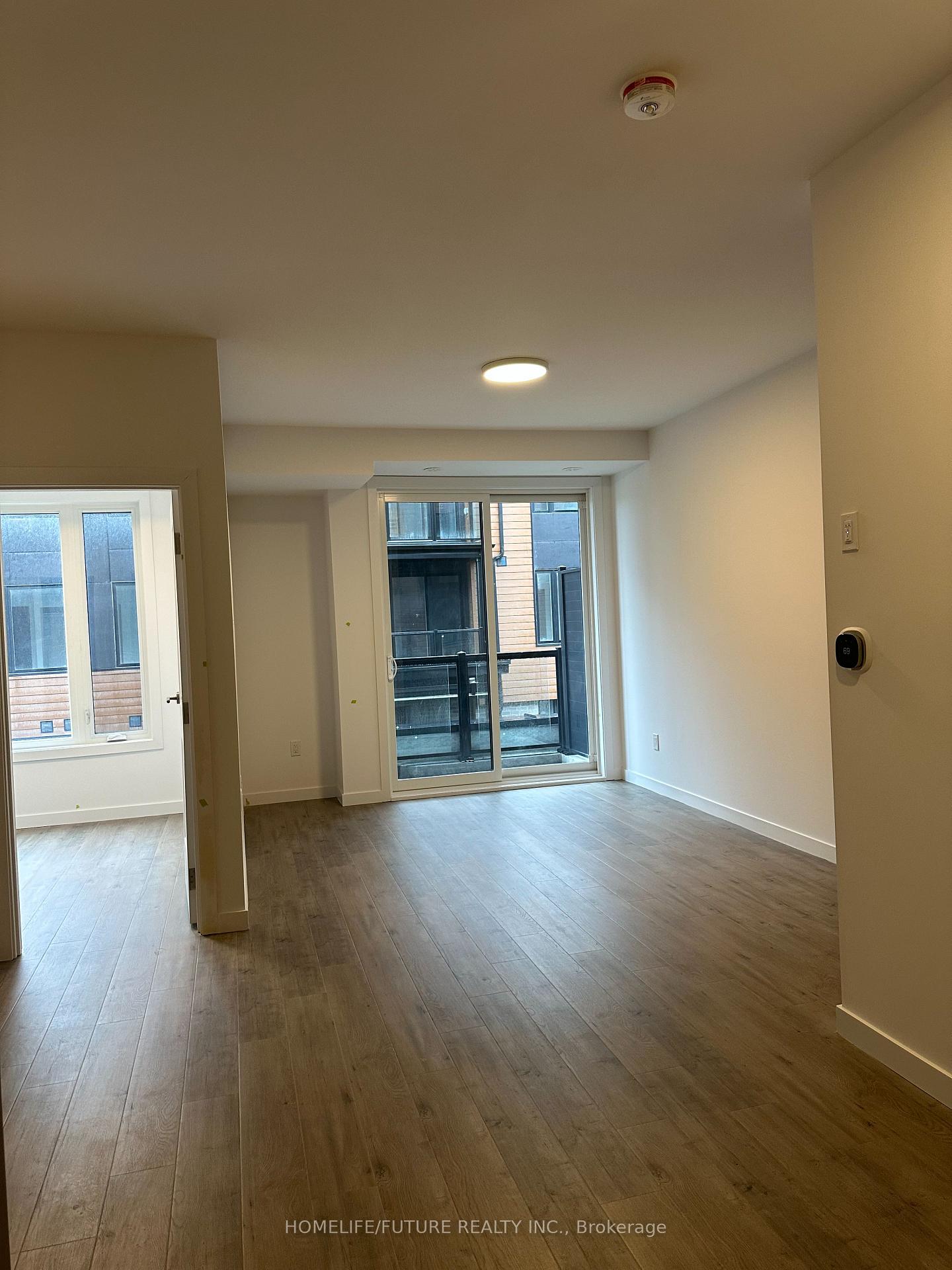 Photo 7 of Unit 22, 117 Marydale Avenue, Markham, Middlefield — HOMEH