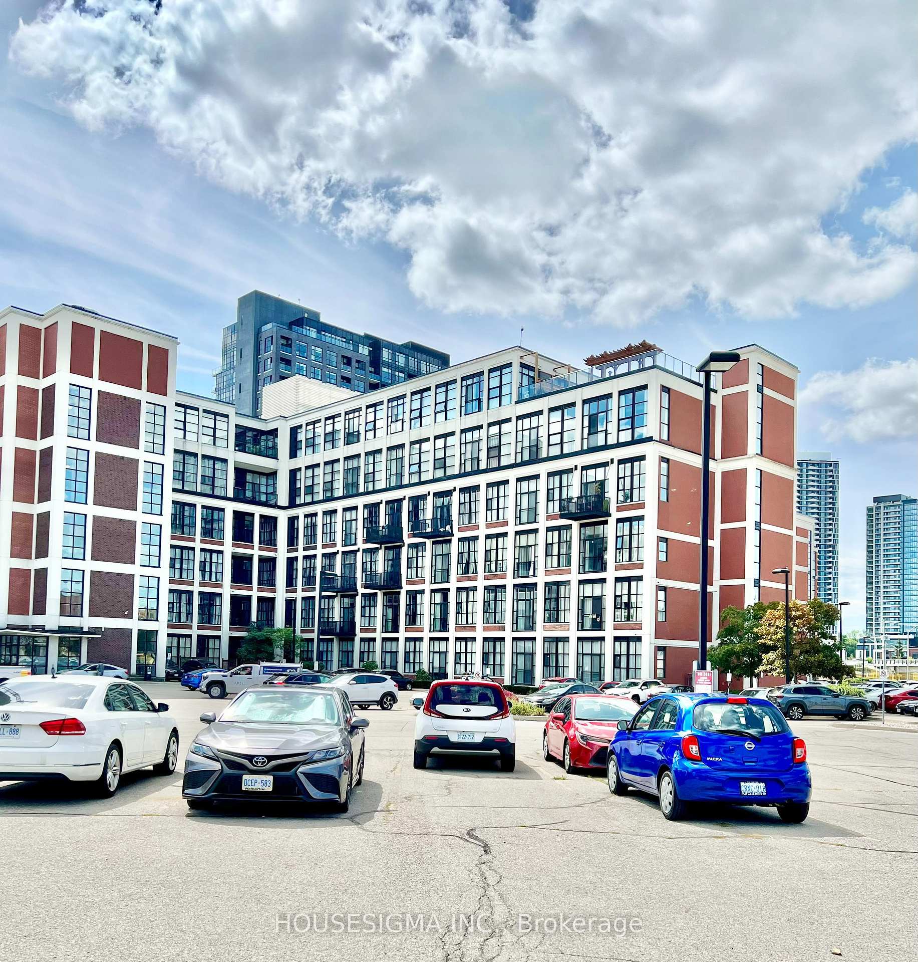 Front of Unit 109, 404 King Street W
