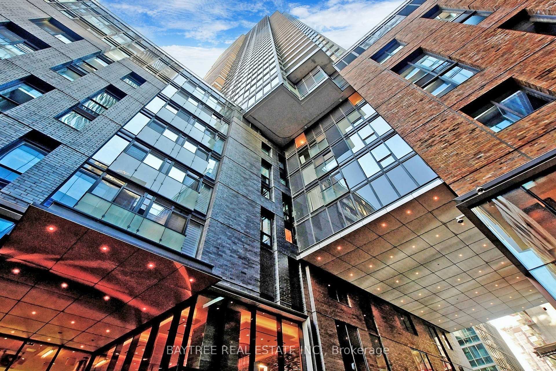 Photo 1 of Unit 1509, 115 Blue Jays Way, Toronto, Waterfront Communities — HOMEH