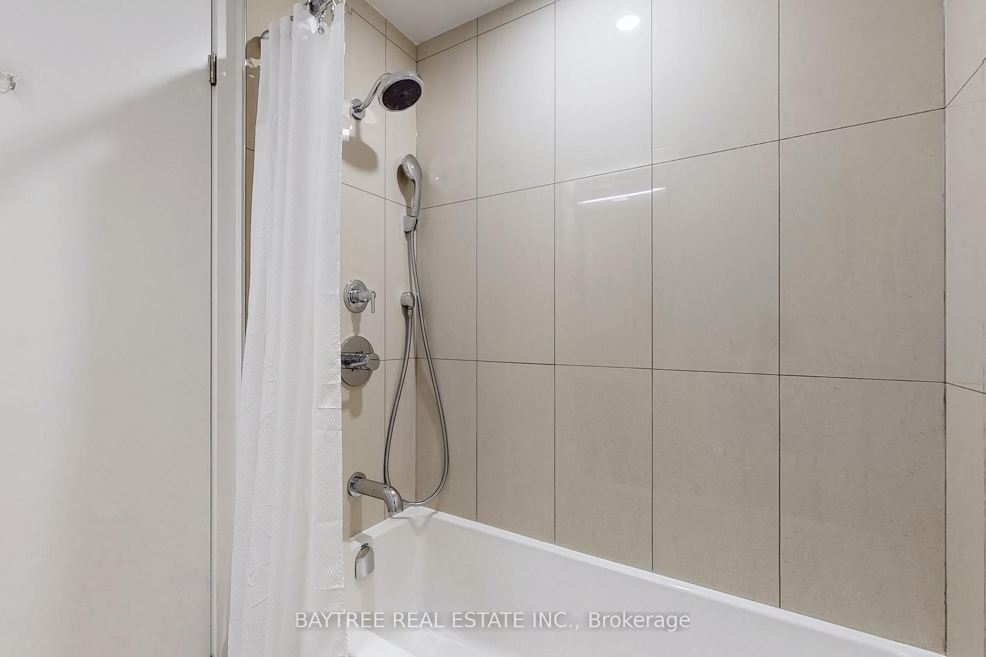Photo 19 of Unit 1509, 115 Blue Jays Way, Toronto, Waterfront Communities — HOMEH
