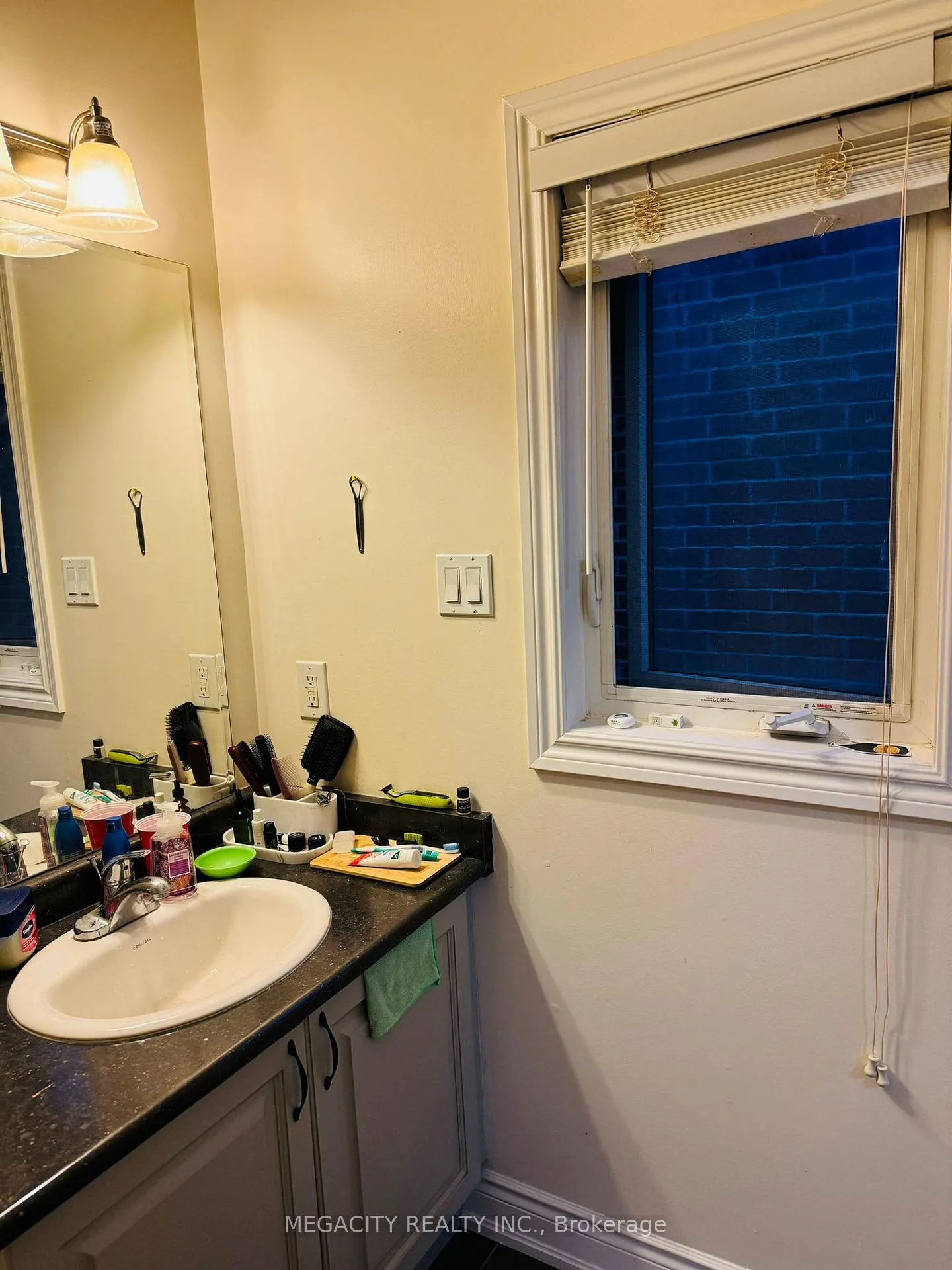 Photo 22 of Unit upper portion, 47 Elysian Fields Circle, Brampton, Bram West — HOMEH