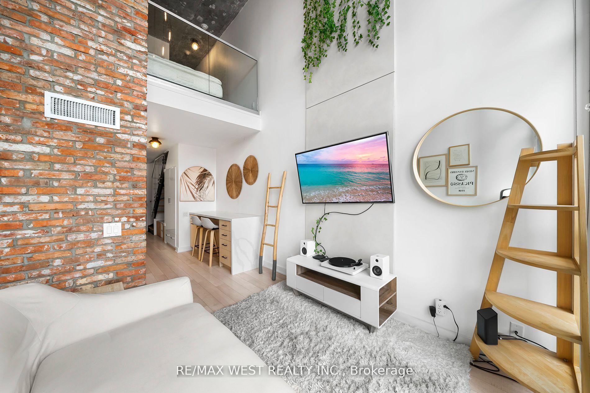 Photo 8 of Unit 429, 5 Hanna Avenue, Toronto, Niagara — HOMEH