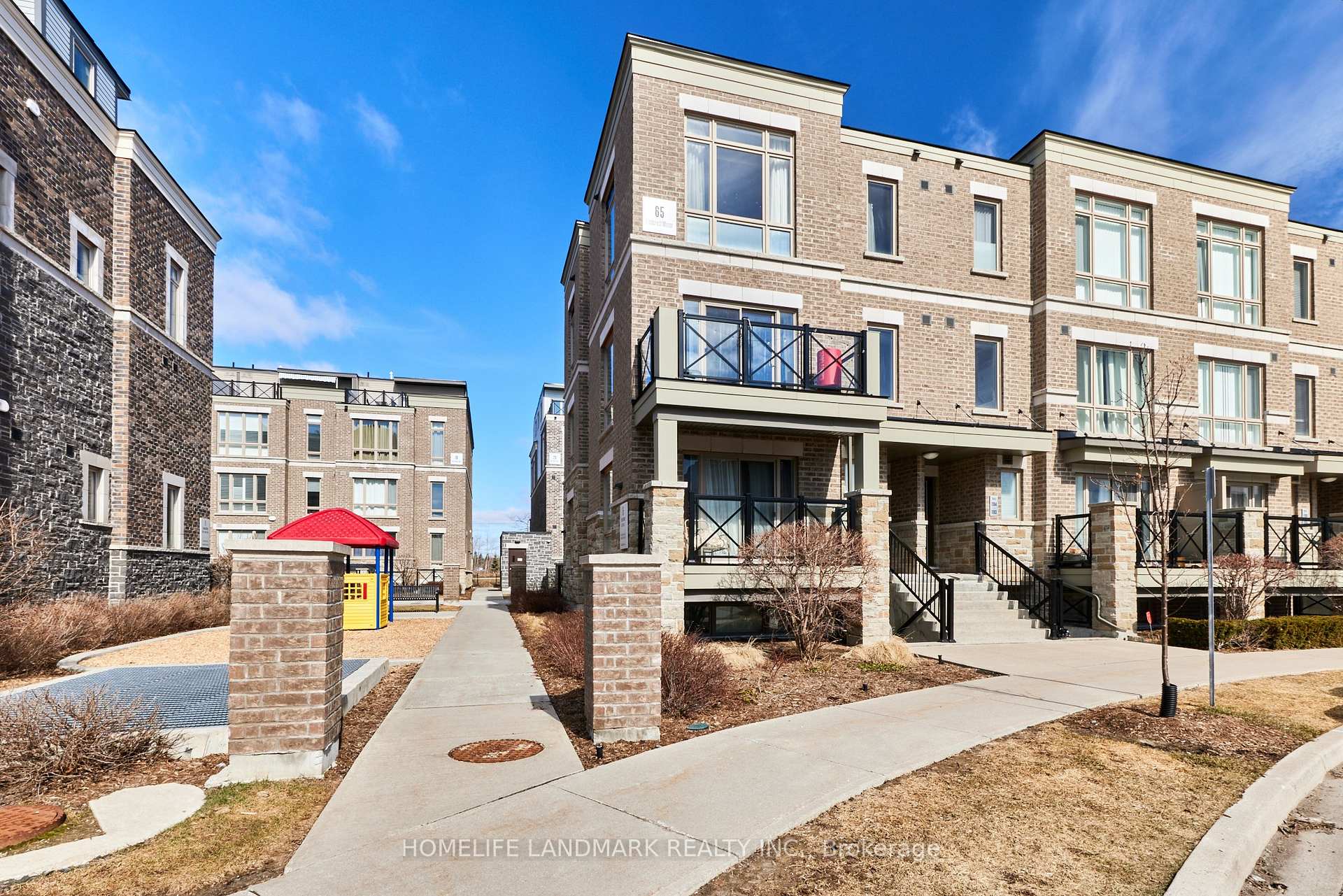 Front of Unit 1102, 65 Lindcrest Manor