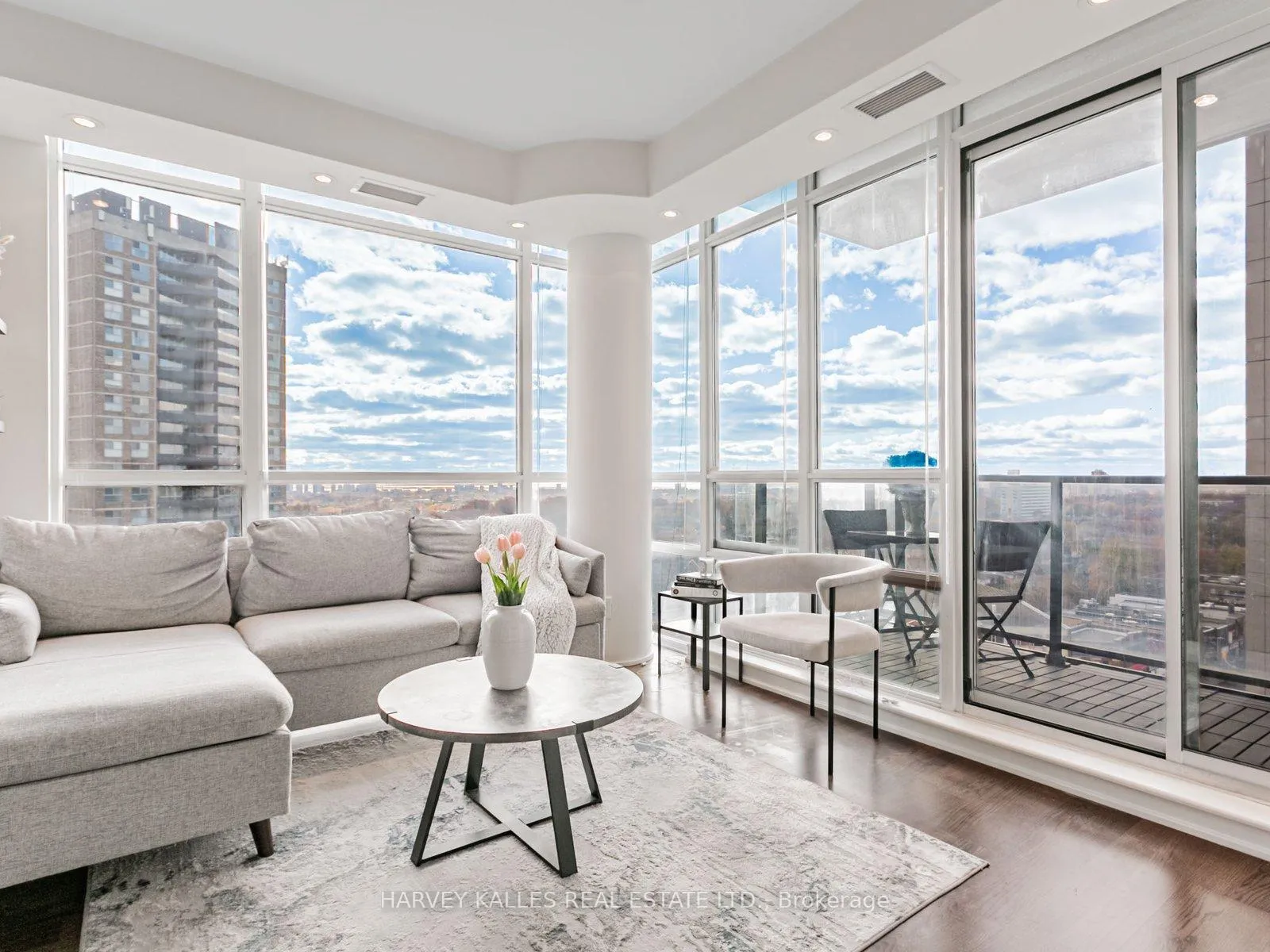 Photo 13 of Unit 1001, 500 St Clair Avenue W, Toronto, Forest Hill South — HOMEH