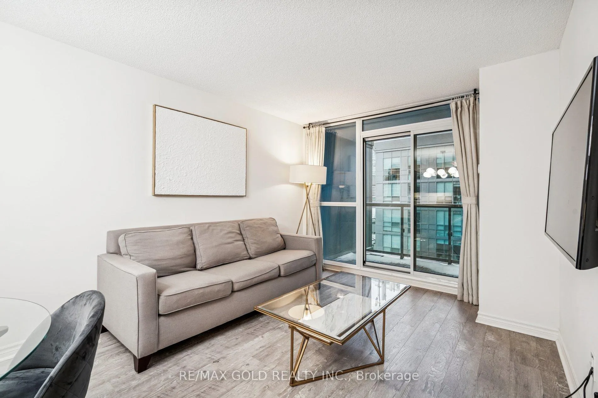 Photo 5 of Unit 1819, 25 Lower Simcoe Street, Toronto, Waterfront Communities — HOMEH