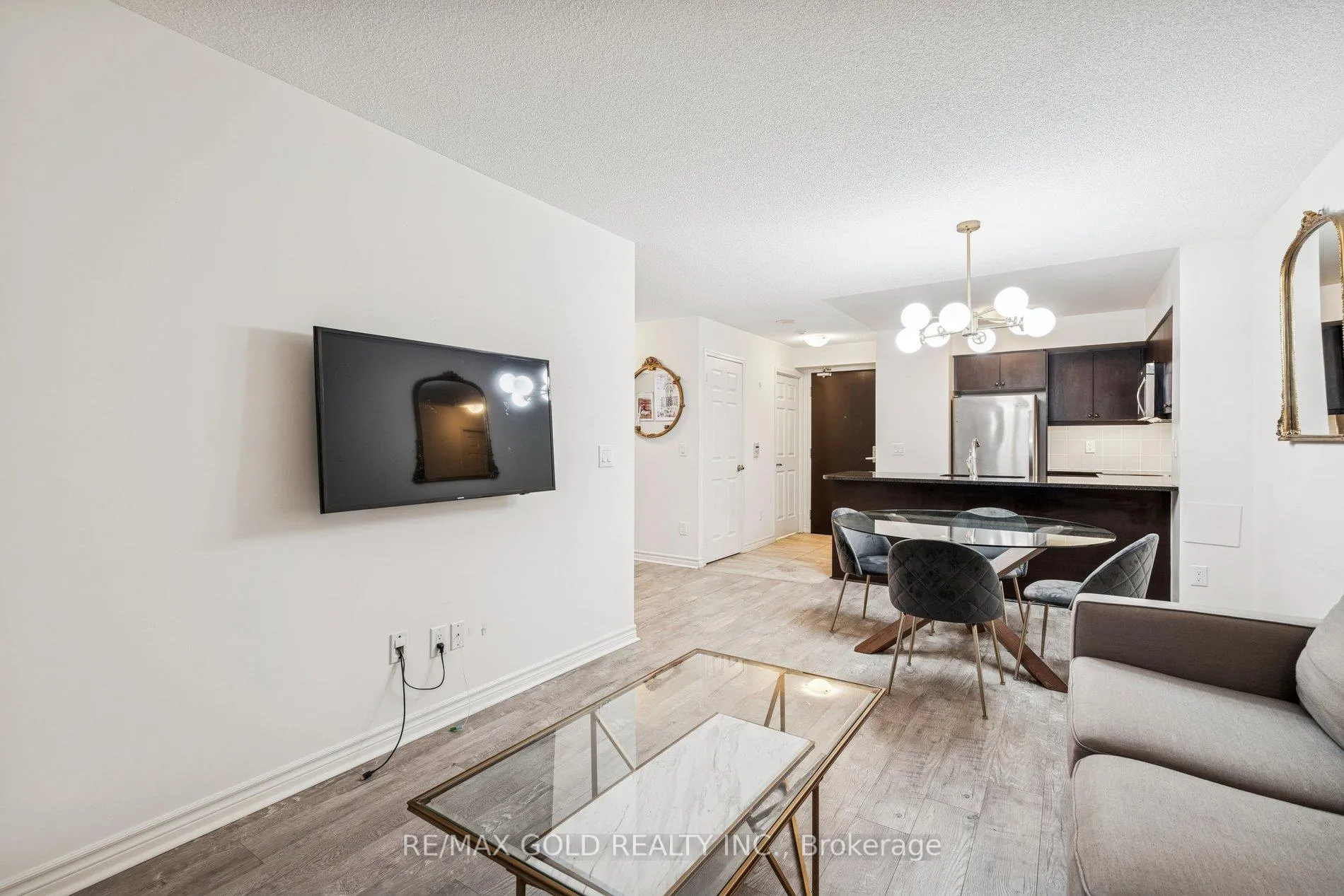 Photo 8 of Unit 1819, 25 Lower Simcoe Street, Toronto, Waterfront Communities — HOMEH