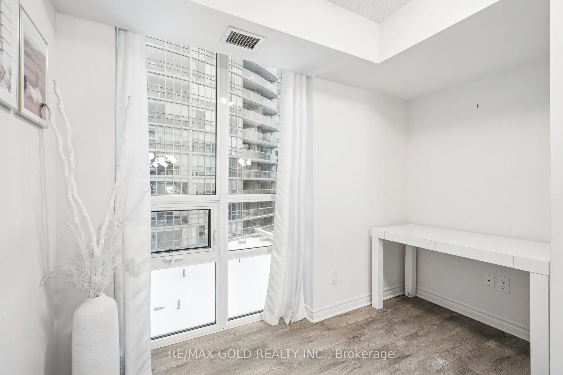 Photo 10 of Unit 1819, 25 Lower Simcoe Street, Toronto, Waterfront Communities — HOMEH