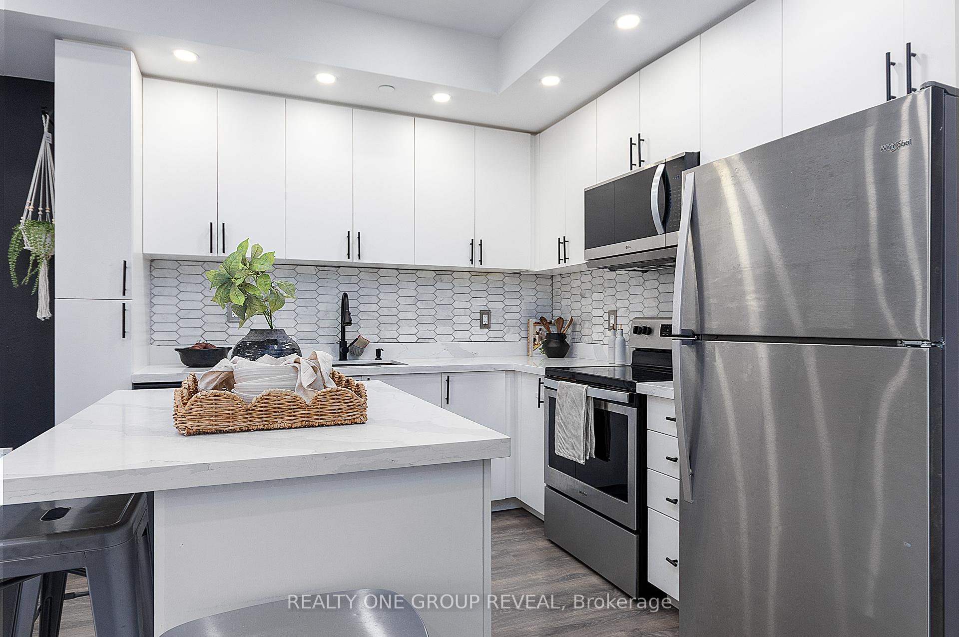 Photo 6 of Unit 118, 1555 Kingston Road, Pickering, Town Centre — HOMEH