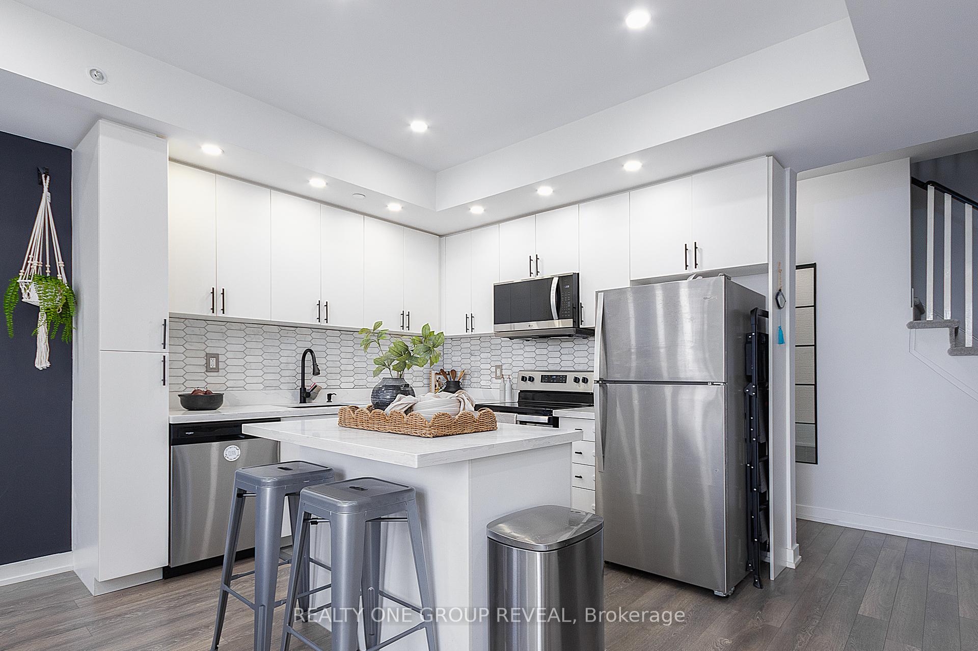 Photo 7 of Unit 118, 1555 Kingston Road, Pickering, Town Centre — HOMEH