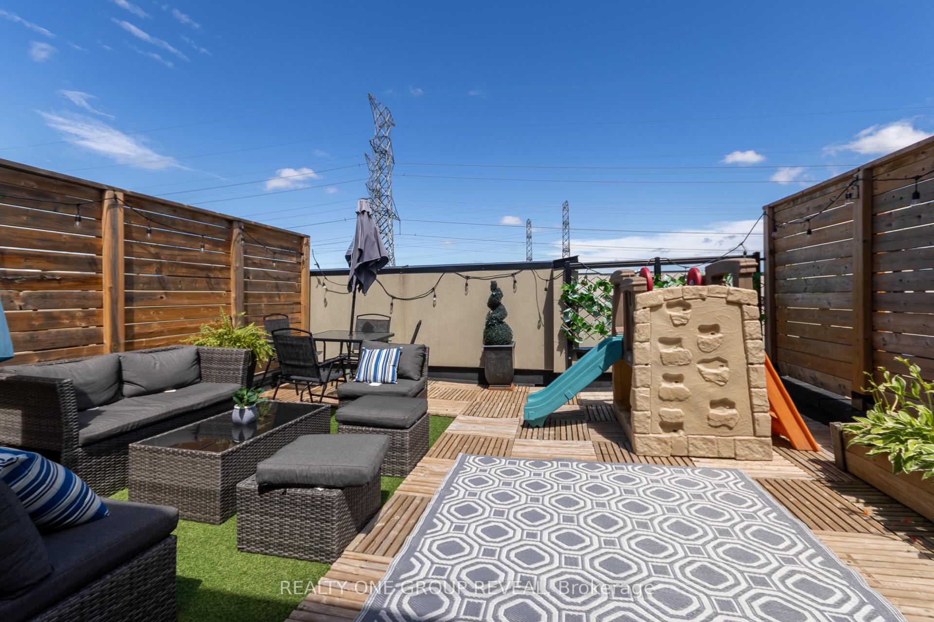 Photo 10 of Unit 118, 1555 Kingston Road, Pickering, Town Centre — HOMEH