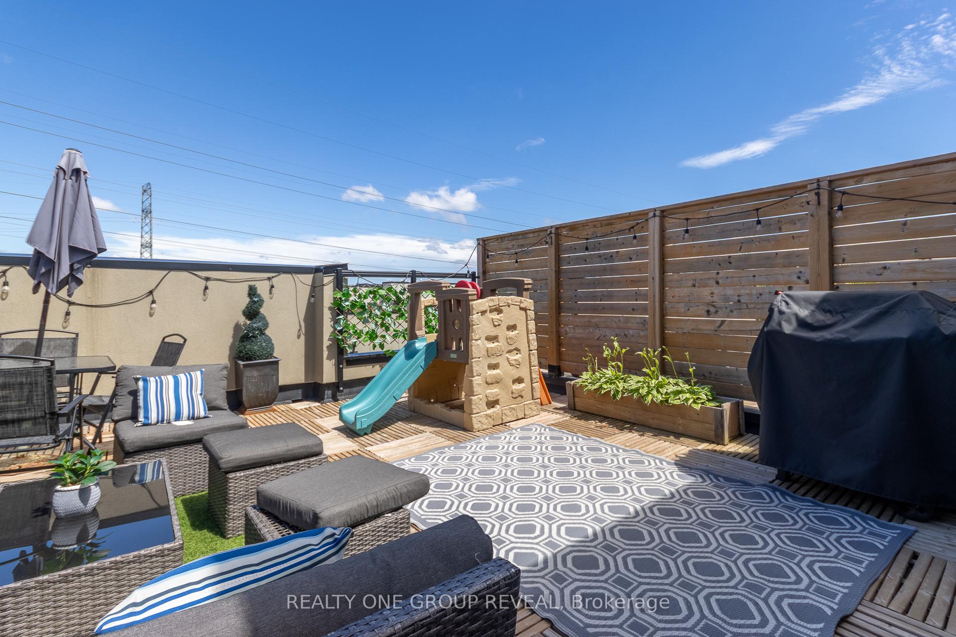 Photo 14 of Unit 118, 1555 Kingston Road, Pickering, Town Centre — HOMEH