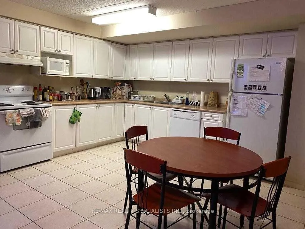 Photo 5 of Unit 101, 261 Lester Street, Waterloo, Beechwood/University — HOMEH