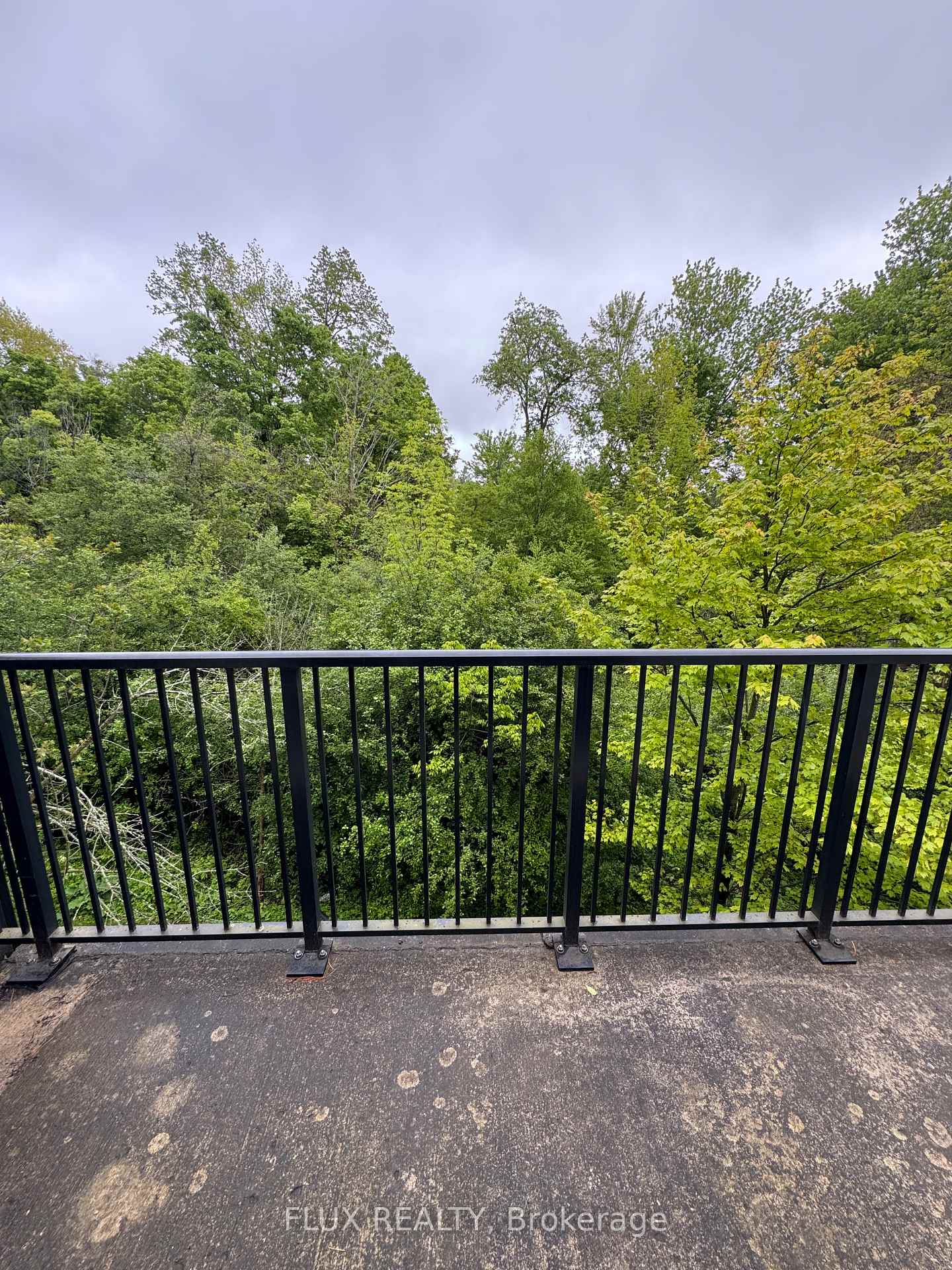 Photo 12 of Unit 10C, 45 Cedarhill Crescent, Kitchener — HOMEH