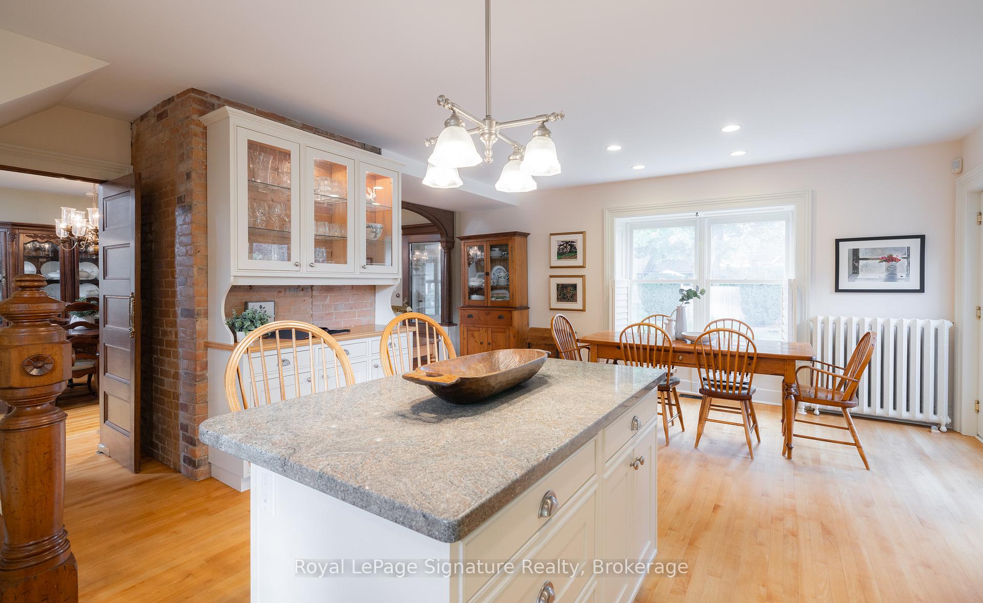 Photo 10 of 186 Third Street, Collingwood — HOMEH