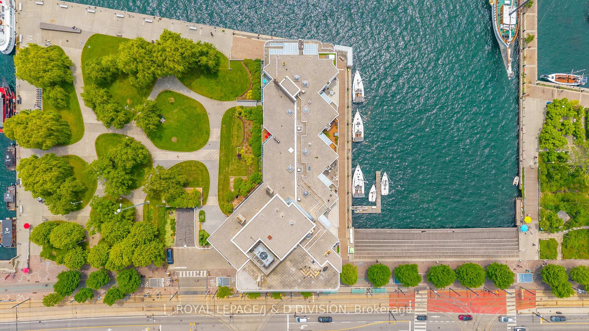 Photo 3 of Unit 410, 401 Queens Quay W, Toronto, Waterfront Communities — HOMEH