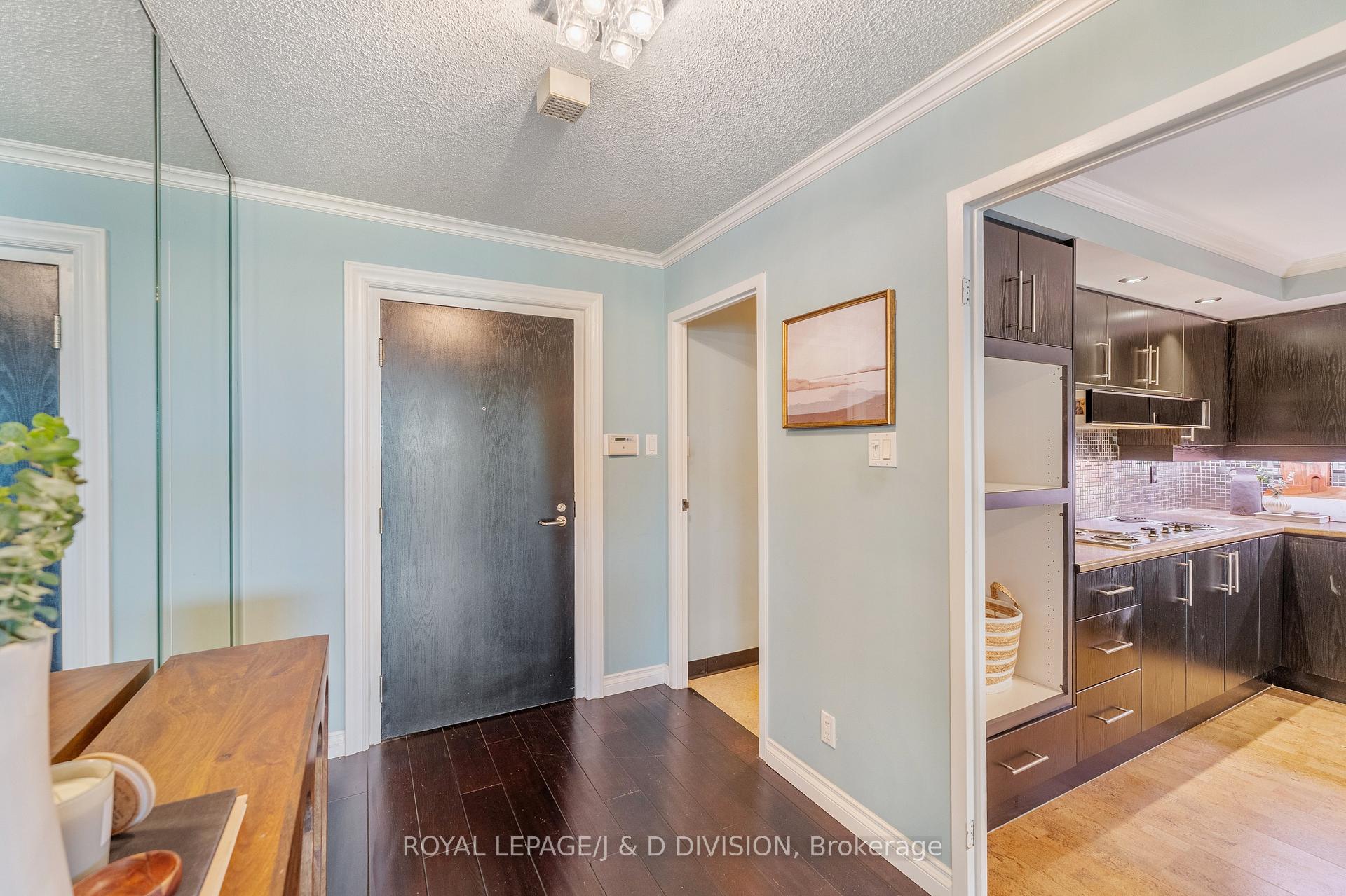 Photo 5 of Unit 410, 401 Queens Quay W, Toronto, Waterfront Communities — HOMEH