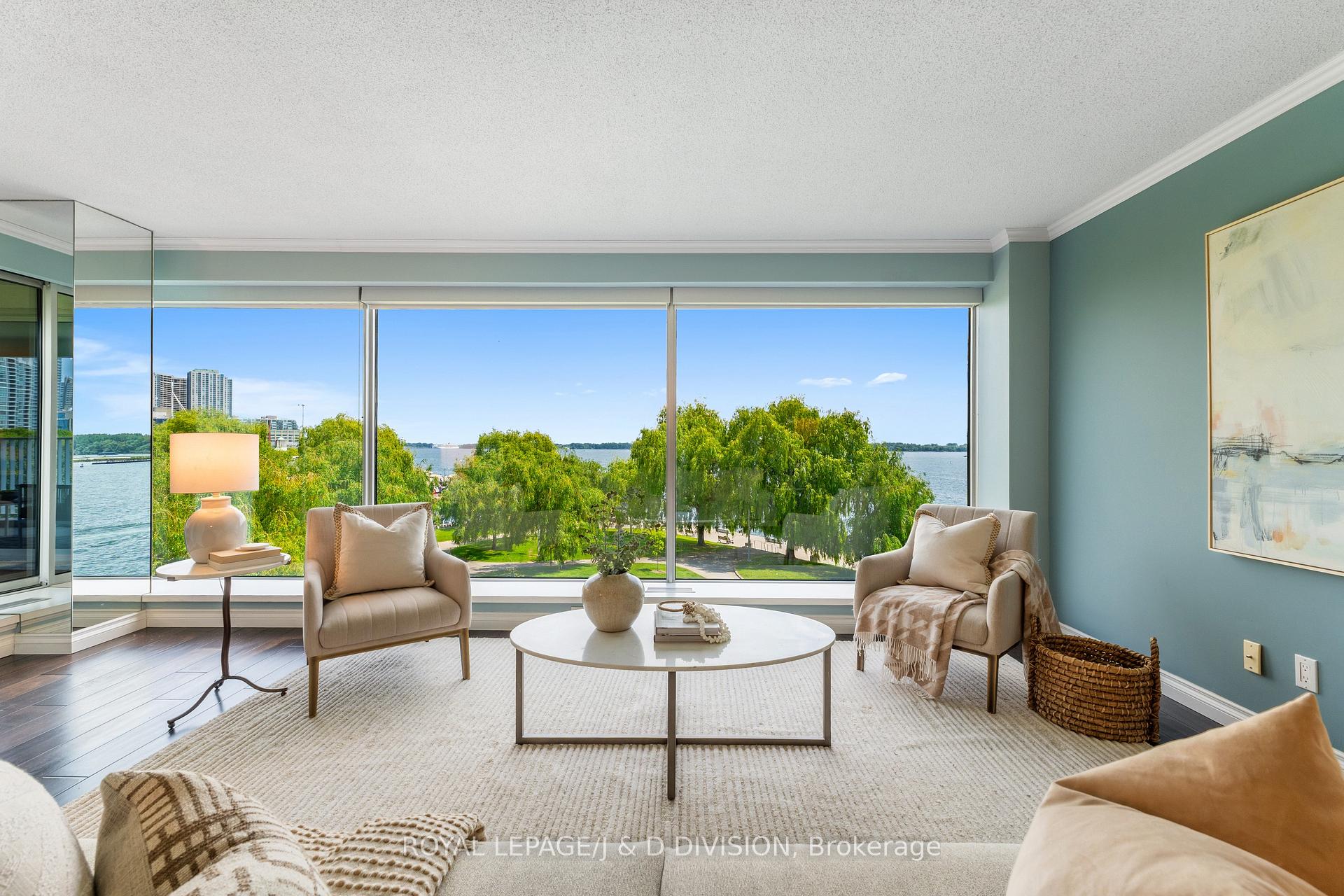 Photo 8 of Unit 410, 401 Queens Quay W, Toronto, Waterfront Communities — HOMEH