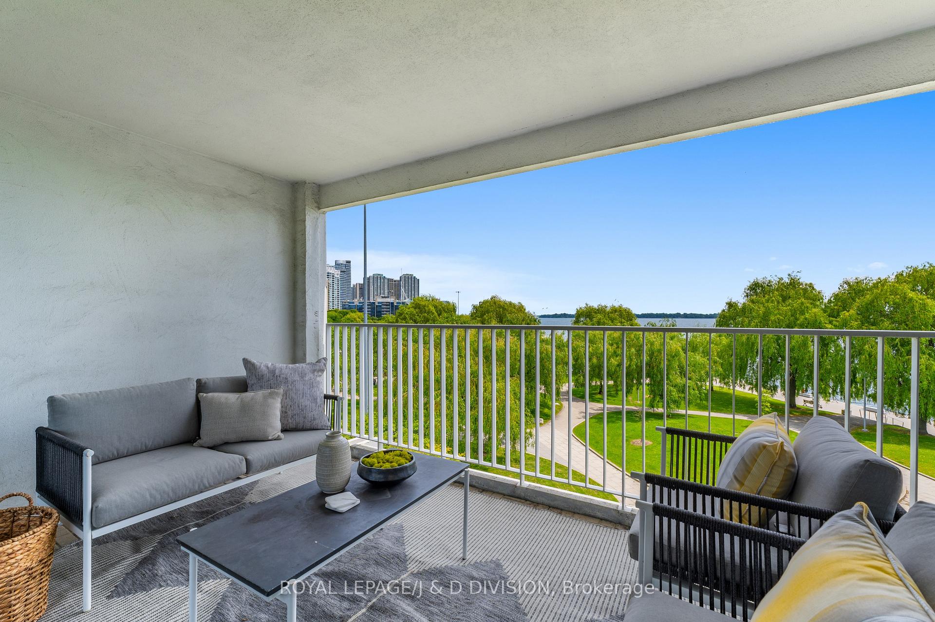 Photo 28 of Unit 410, 401 Queens Quay W, Toronto, Waterfront Communities — HOMEH