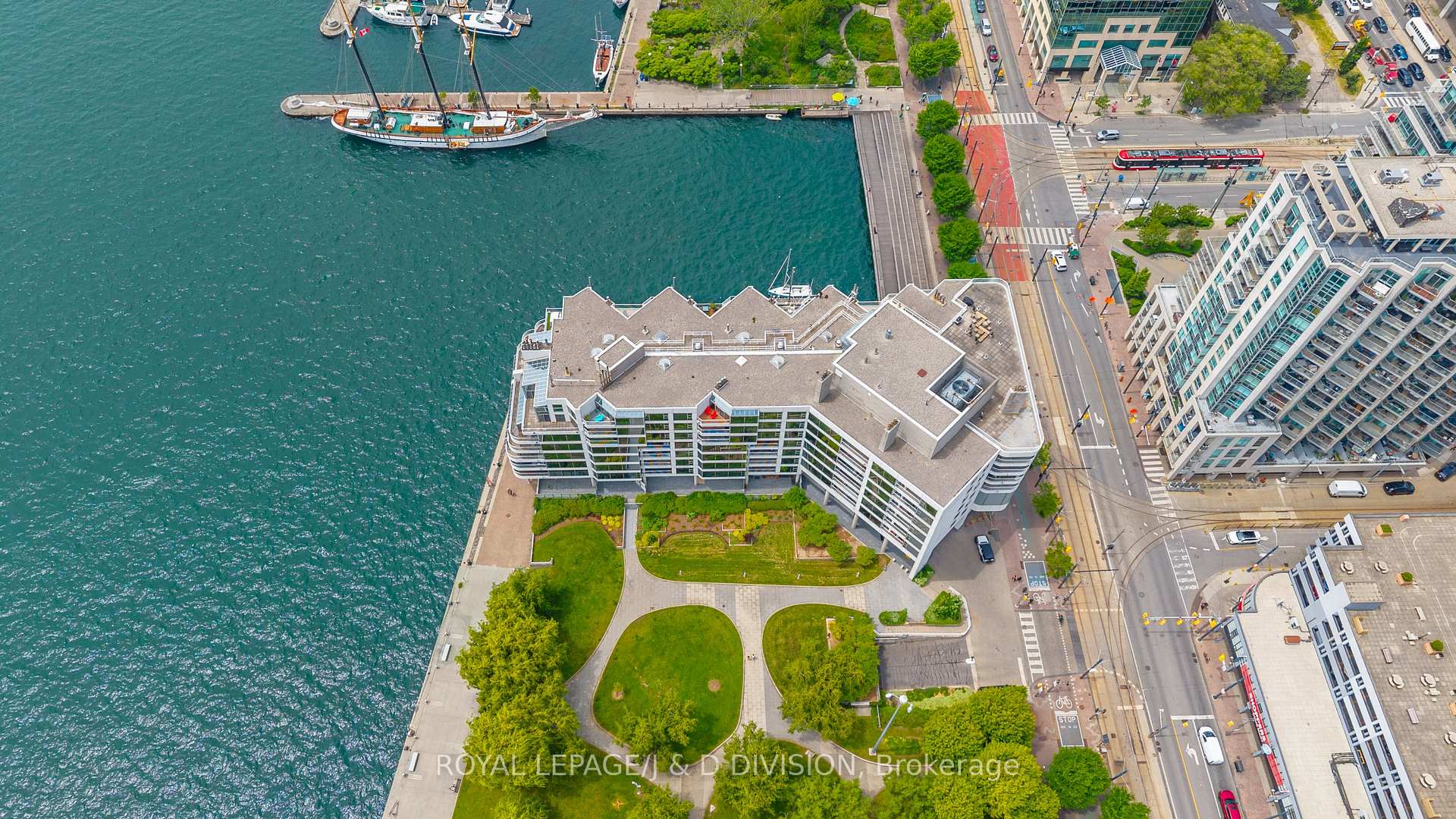 Photo 38 of Unit 410, 401 Queens Quay W, Toronto, Waterfront Communities — HOMEH