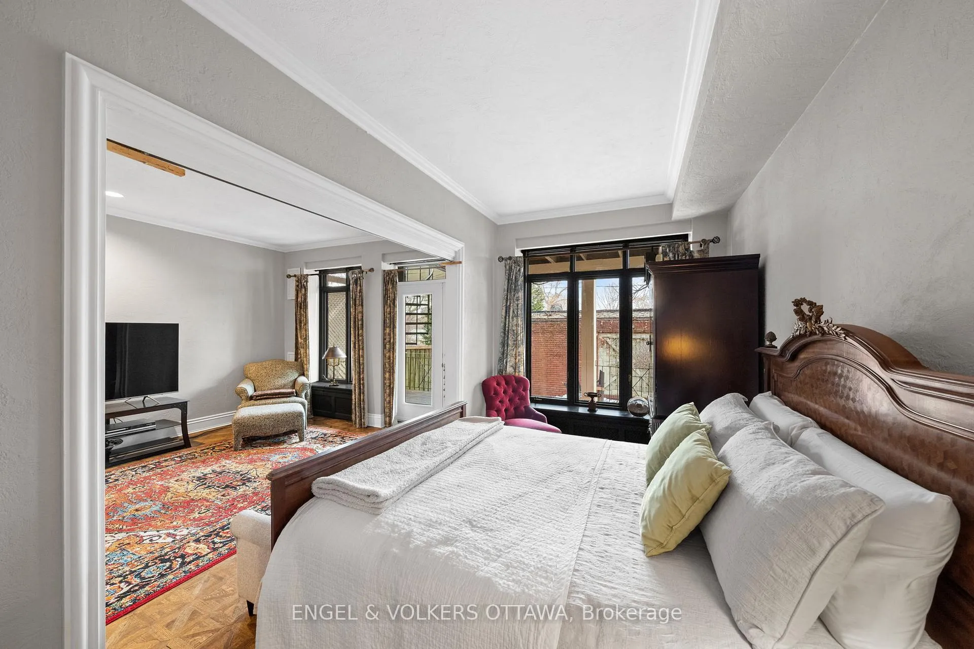 Photo 8 of 105 Stanley Avenue, Ottawa, New Edinburgh — HOMEH