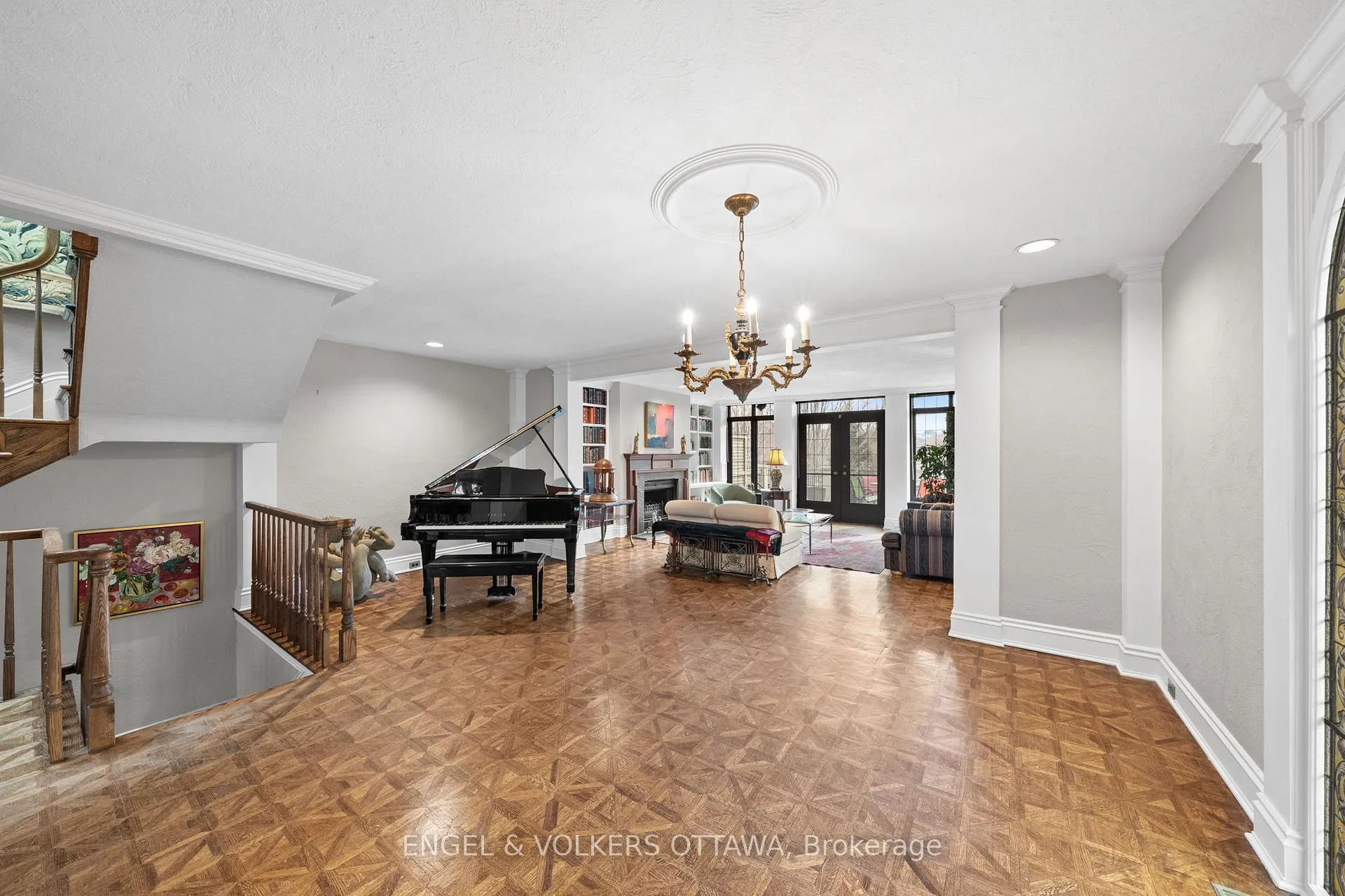 Photo 16 of 105 Stanley Avenue, Ottawa, New Edinburgh — HOMEH