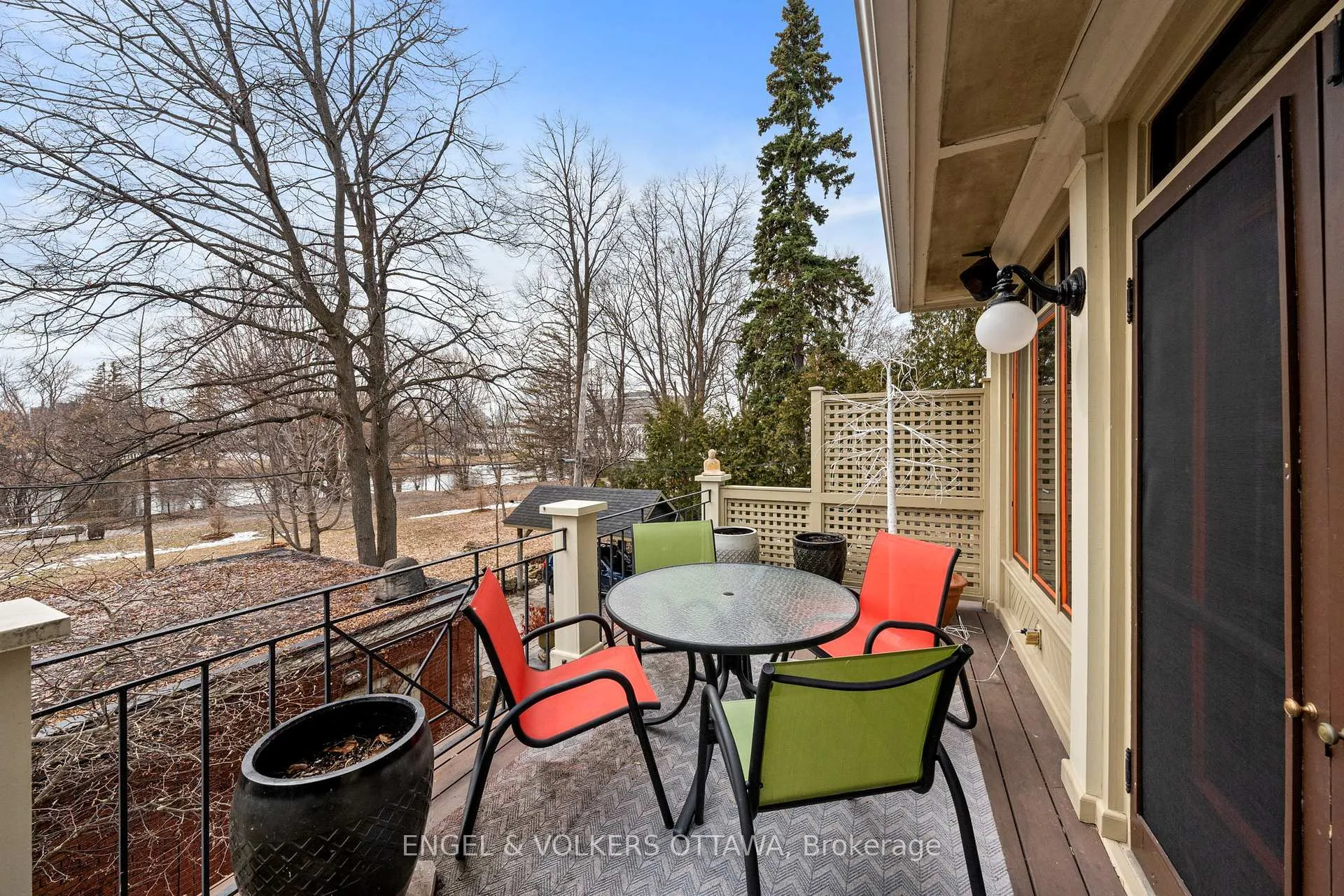 Photo 23 of 105 Stanley Avenue, Ottawa, New Edinburgh — HOMEH
