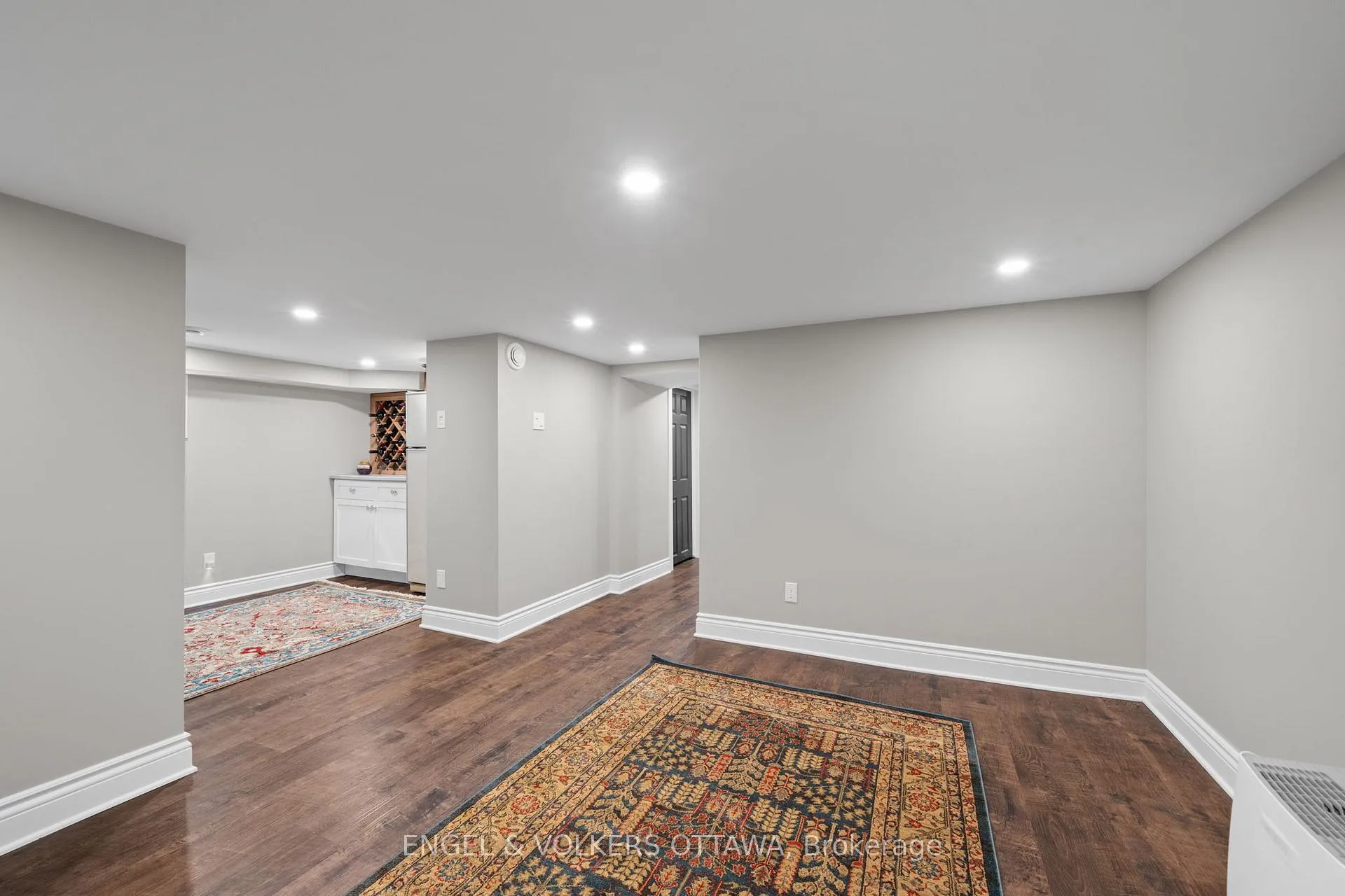 Photo 33 of 105 Stanley Avenue, Ottawa, New Edinburgh — HOMEH