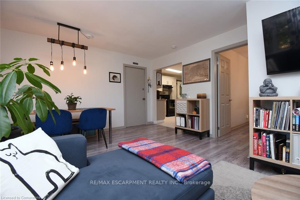 Photo 5 of Unit 10, 356 Hunter Street E, Hamilton, Stinson — HOMEH