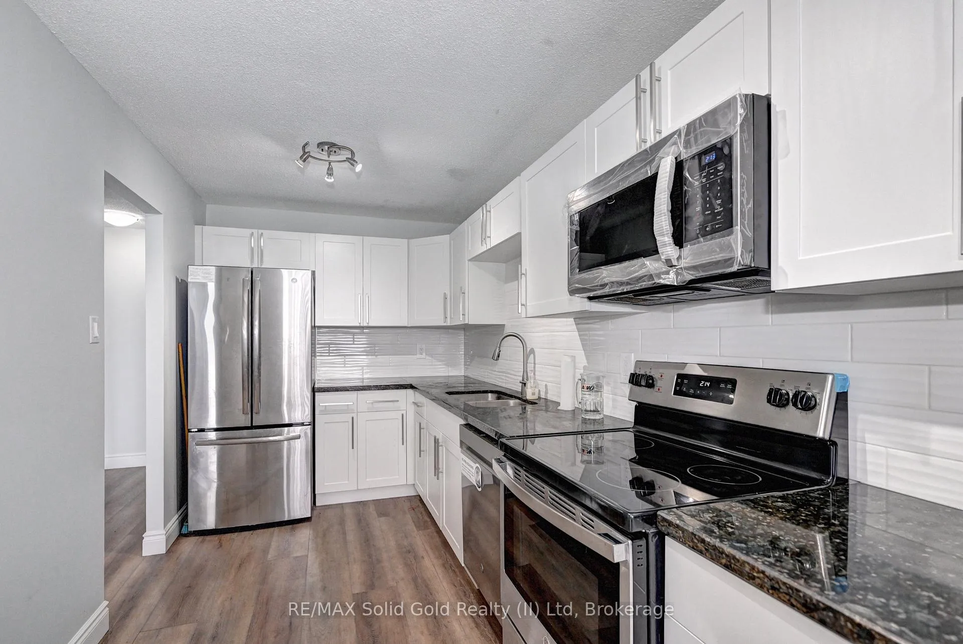 Photo 10 of Unit 1502, 375 King Street N, Waterloo — HOMEH