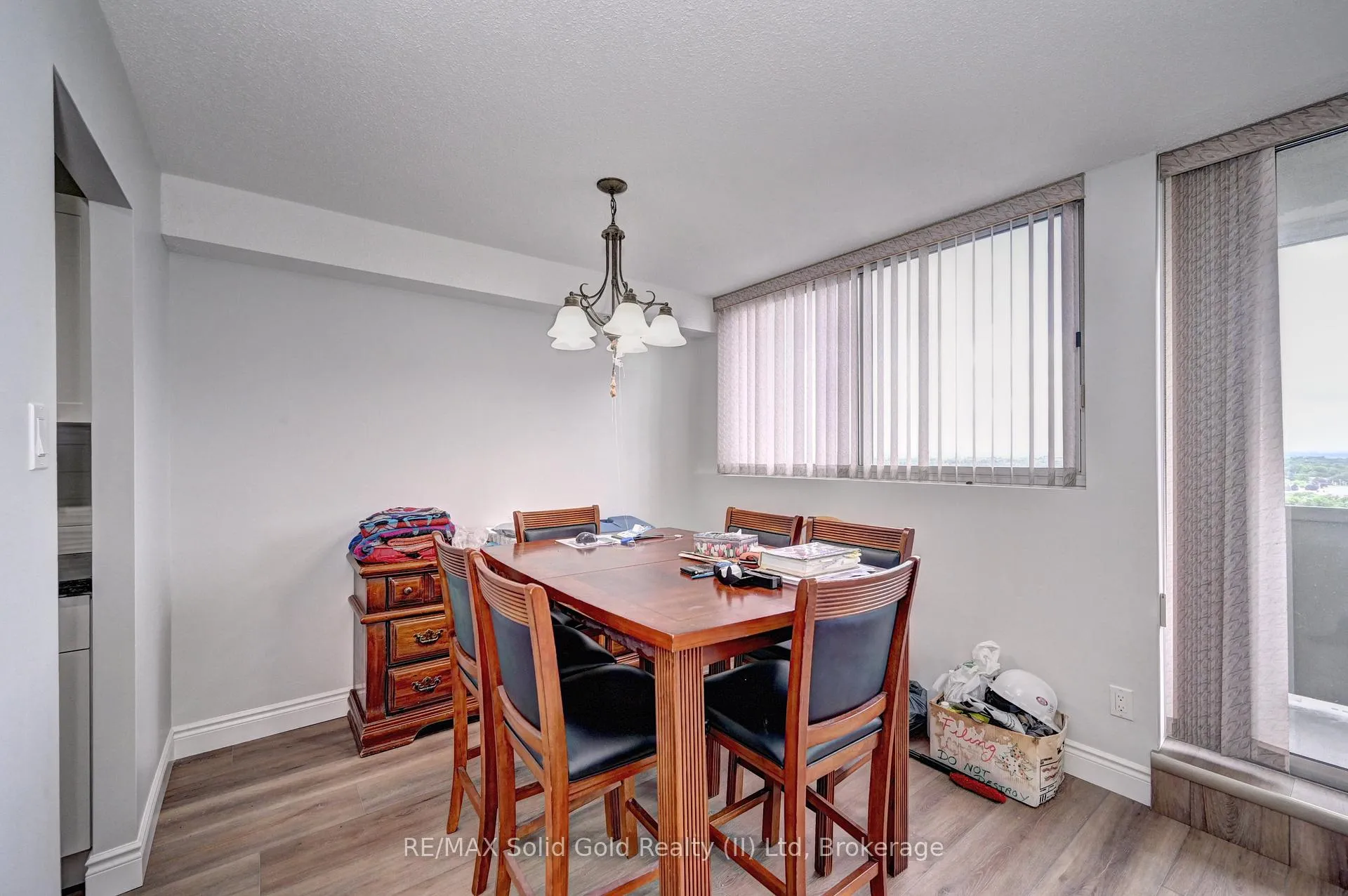 Photo 14 of Unit 1502, 375 King Street N, Waterloo — HOMEH