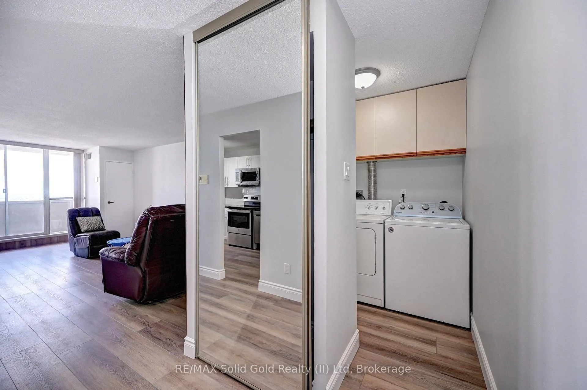 Photo 20 of Unit 1502, 375 King Street N, Waterloo — HOMEH
