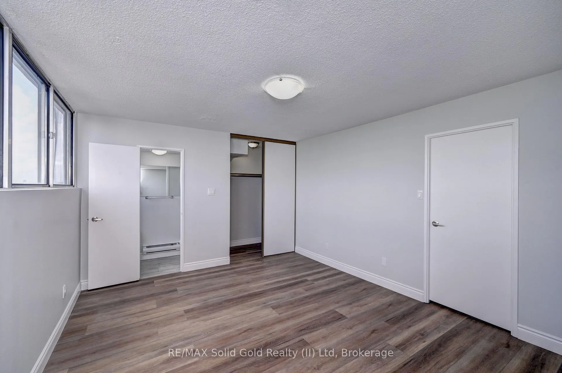 Photo 22 of Unit 1502, 375 King Street N, Waterloo — HOMEH