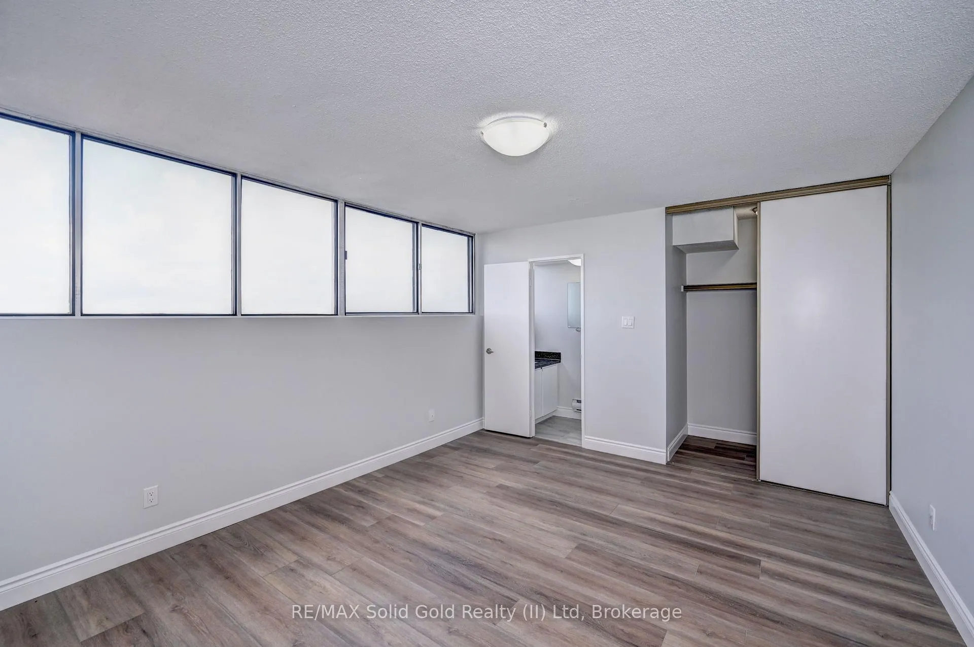 Photo 25 of Unit 1502, 375 King Street N, Waterloo — HOMEH