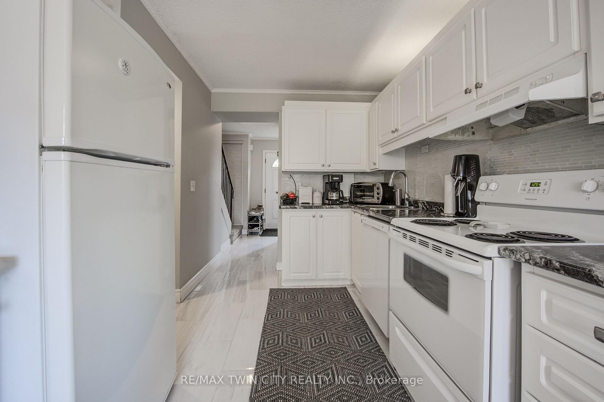 Photo 12 of Unit 43, 121 University Avenue E, Waterloo — HOMEH